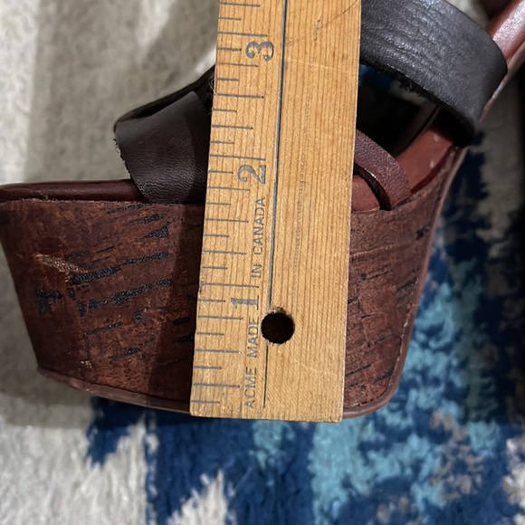 Leather 70s platform sandals. 6 - Picture 11 of 12